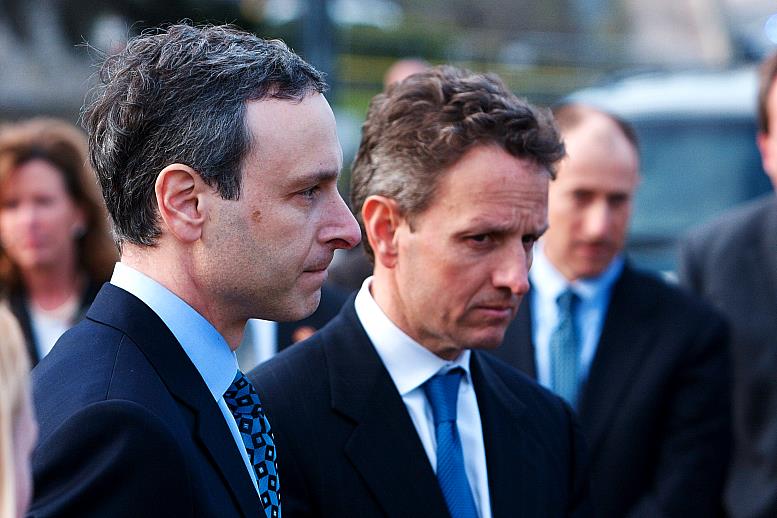 Controlled Geithner Press Conference Shuts Out Infowars, Censors Real Questions Photo null