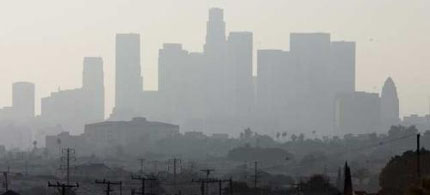 The Los Angeles Basin is far from meeting federal pollution standards. (photo: Francine Orr /Los Angeles Times)