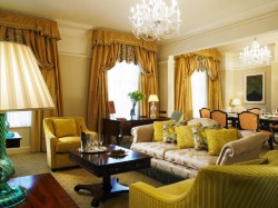First Lady Michelle Obama staying separately from Husband in Dublin Royalty - She also has Air Force Two at her personal disposal